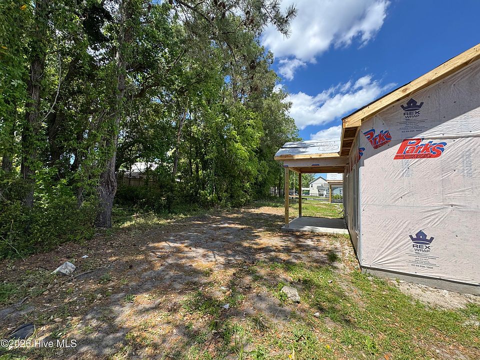 2nd image of 2047 Greenside Manor Drive SW