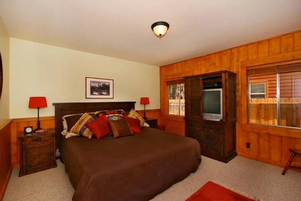 5 bed, 2100 sqft, $3,600 — Photo 2