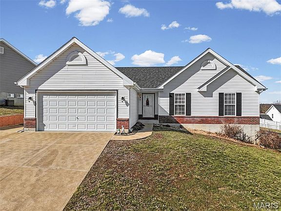 2nd image of 1829 Belmont Ct