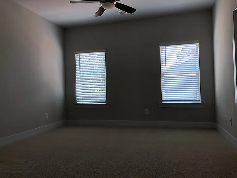 3792 Oxford Cir — Photo 6
