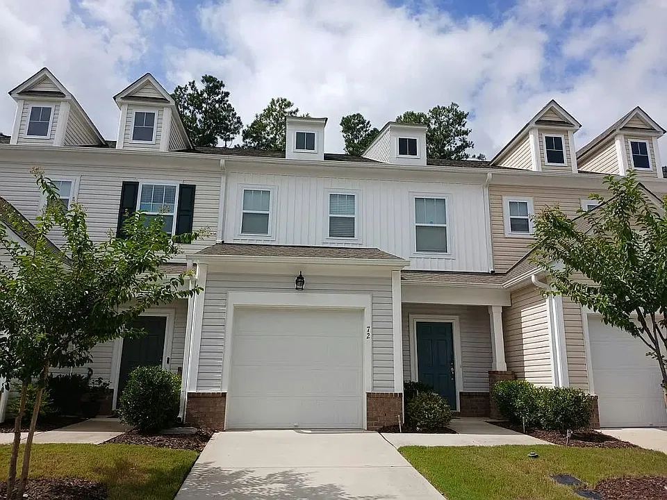 72 Little Leaf Ln