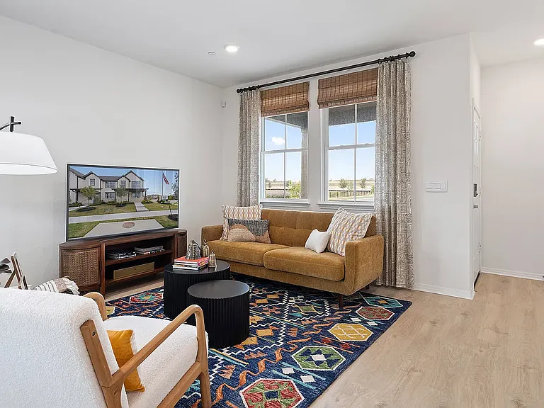 2512 Violet Theo Ln — Photo 14