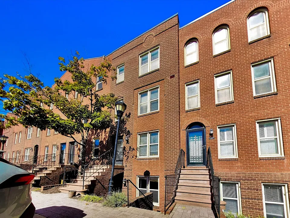32 15th St NE #32
