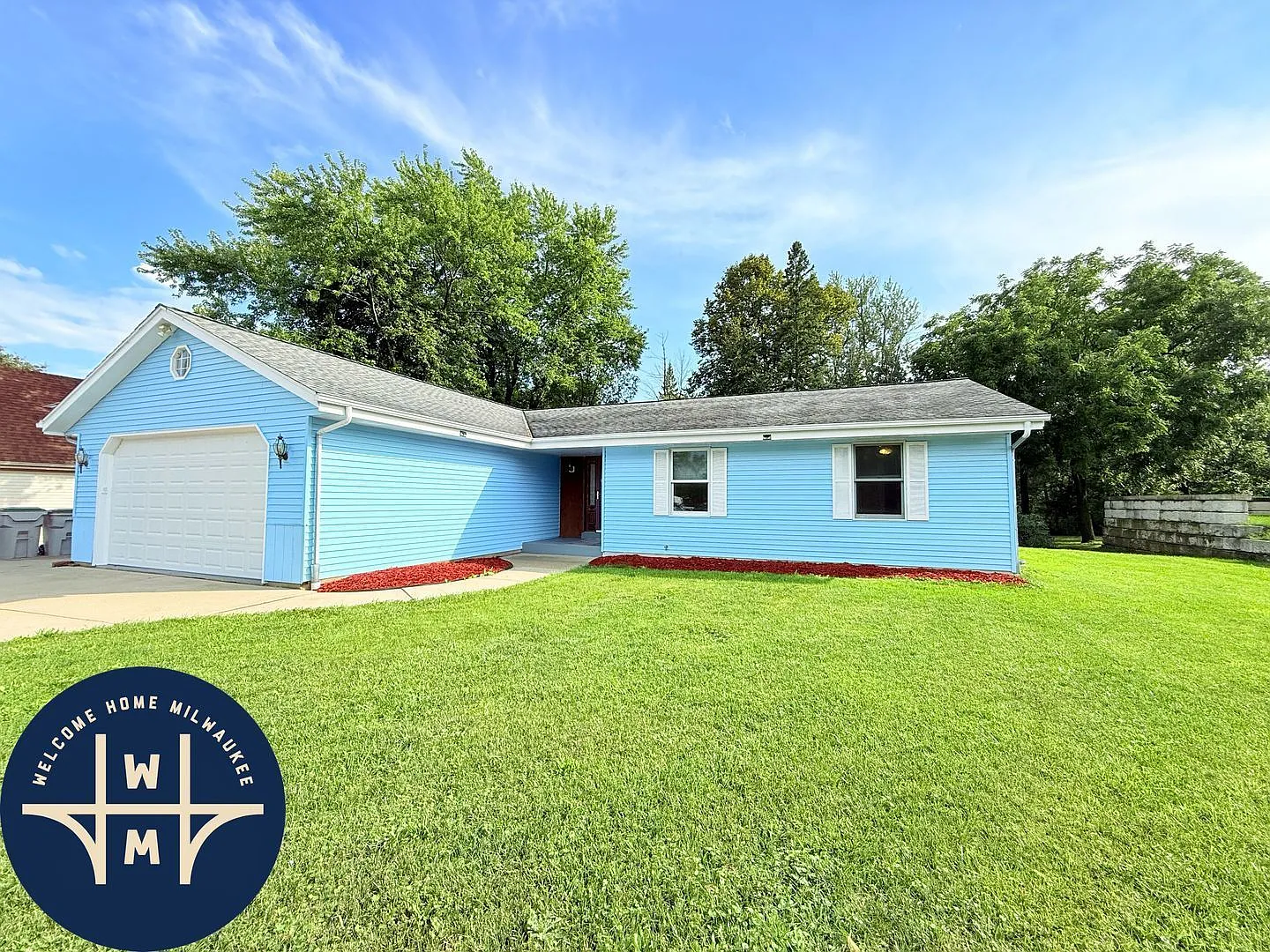 3 bed, 2.0 bath, 1582 sqft, $2,598 — Photo 1