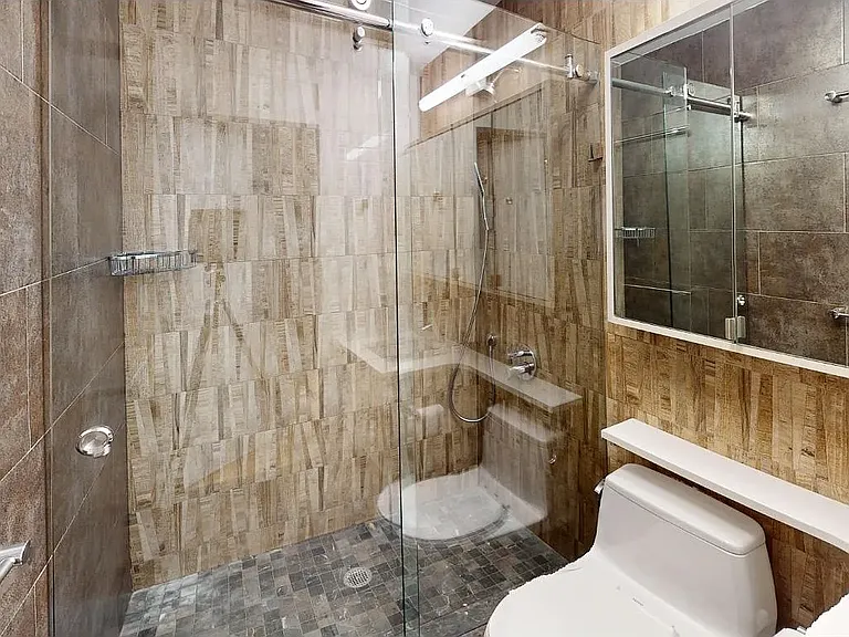 206 E 20th St #TOWNHOUSE — Photo 50