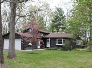 106 Rand Hill Rd, Morrisonville, NY 12962