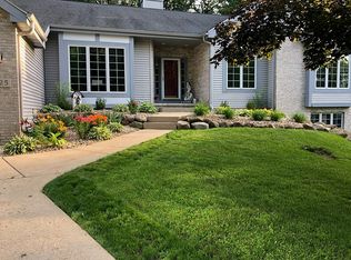 425 Clearbrooke Ter, Cottage Grove, WI 53527