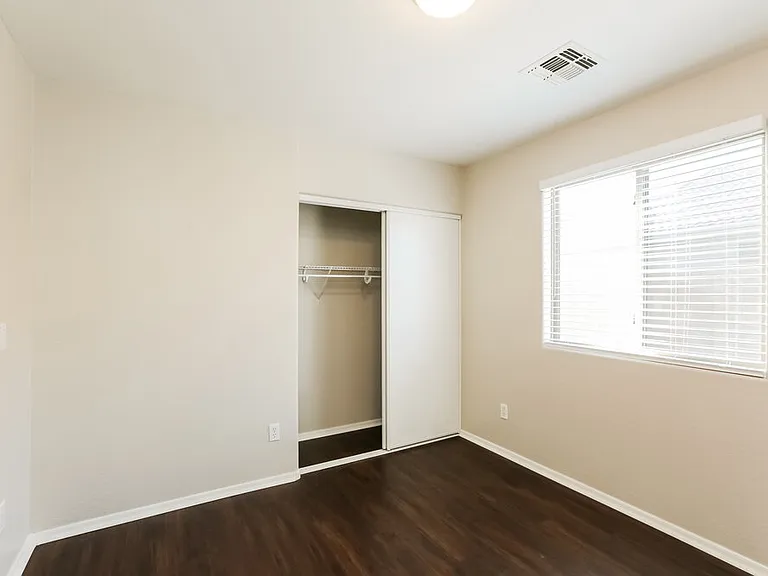 6622 S 23rd Ave — Photo 14