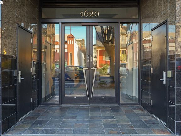 4th image of 1620 NE Broadway St Ste 222