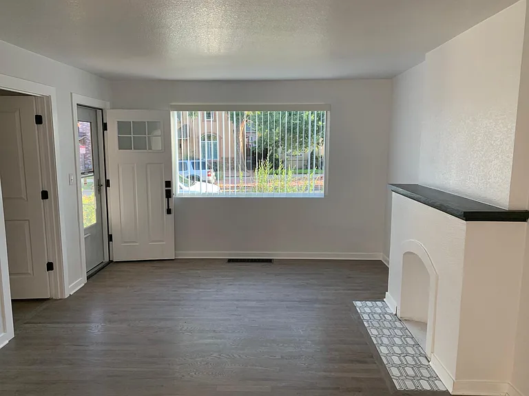 2643 W 27th Ave — Photo 12