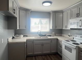 464 Almond Dr APT B, Lodi, CA 95240