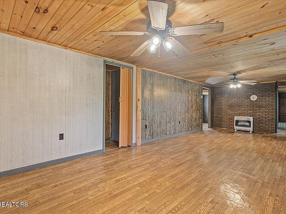 2nd image of 158 Stiles Rd