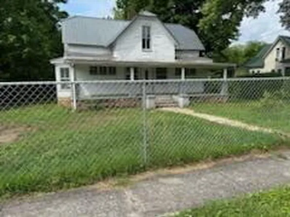 213 Southern College St, Graysville, TN 37338