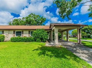 515 Finsbury Cir UNIT B, Sun City Center, FL 33573