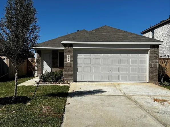 919 Capracotta Dr, Huffman, TX 77336