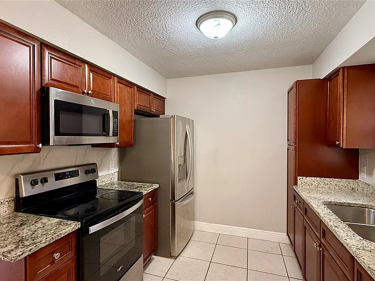210 N Lone Oak Dr #1 — Photo 5