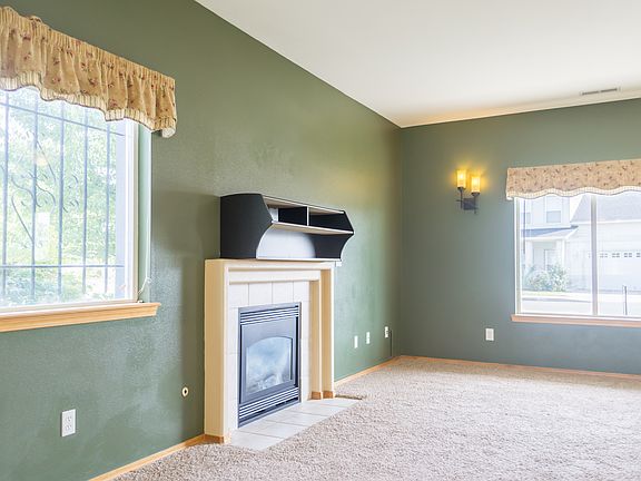 4th image of 1435 Desert Springs Ave