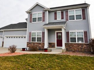 N8250 Woody Ln, Ixonia, WI 53036