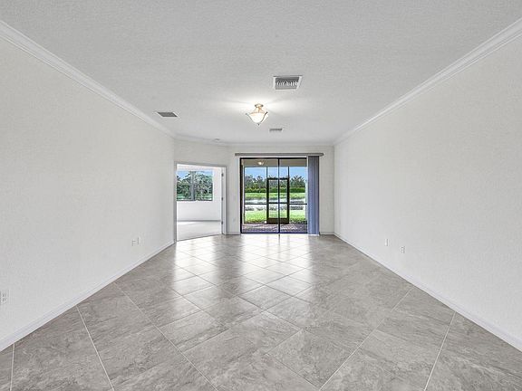 4th image of 1518 Oceania Dr S