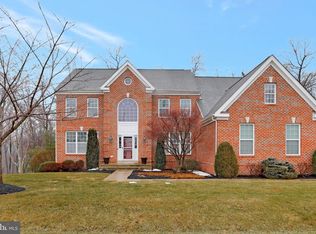 83 Lackawanna Ln, Falling Waters, WV 25419