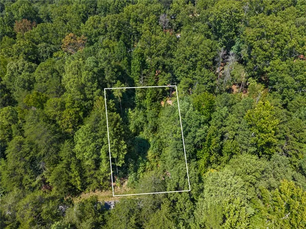 132 E Spartan Dr, Westminster, SC 29693
