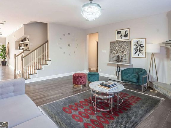 3rd image of 117 Avery Landing Way