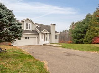 11 Cortney Ln, Hampstead, NH 03841