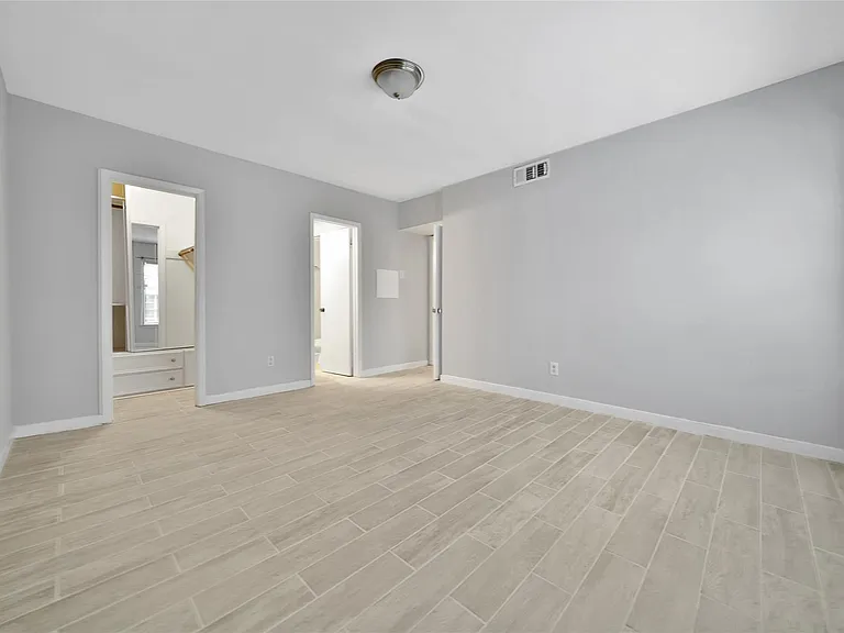 2822 Briarhurst Dr #45 — Photo 13
