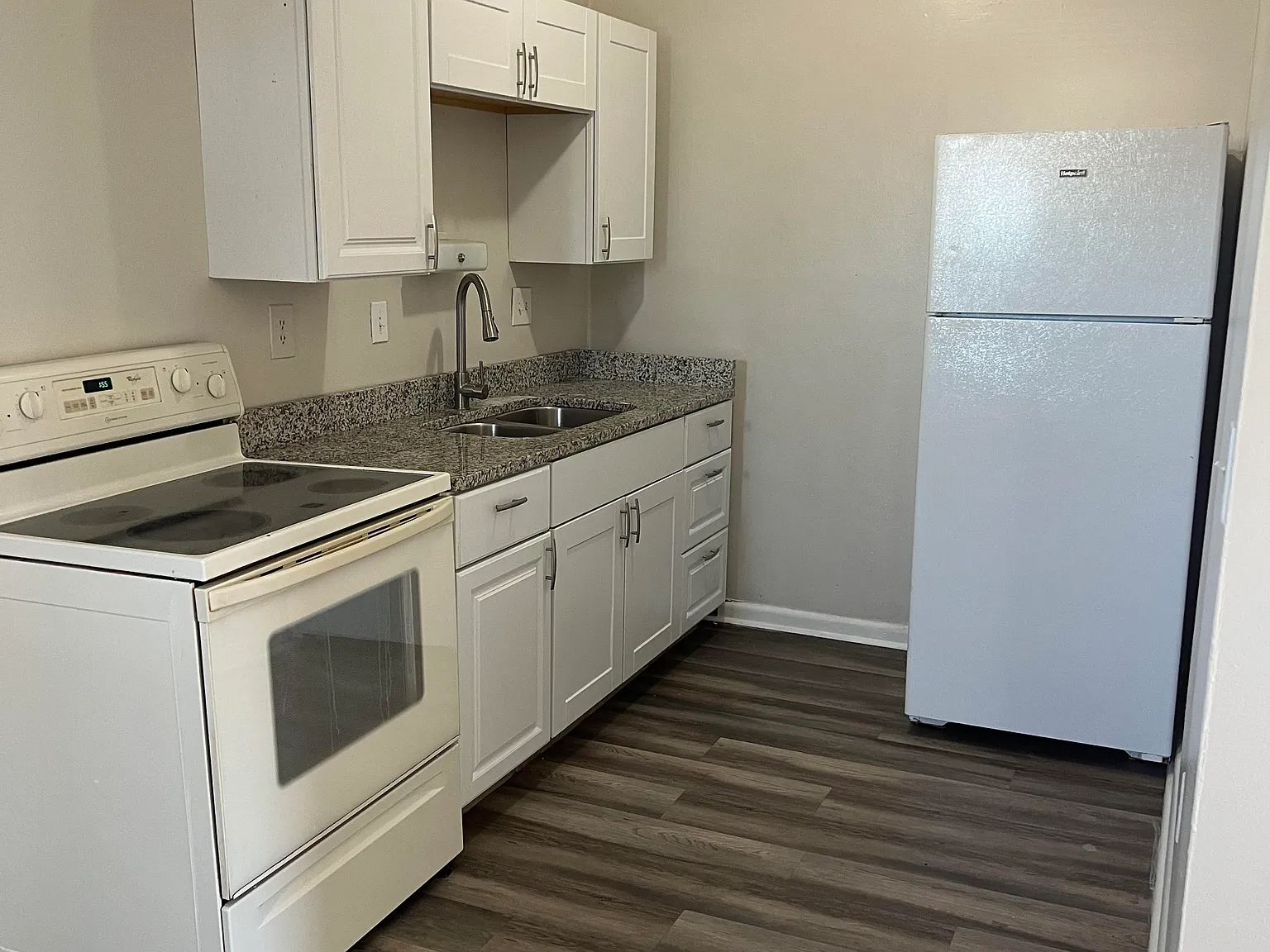 1 bed, 700 sqft, $850 — Photo 3