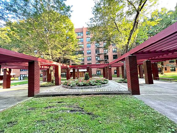 5th image of 75-26 Bell Blvd APT 6C