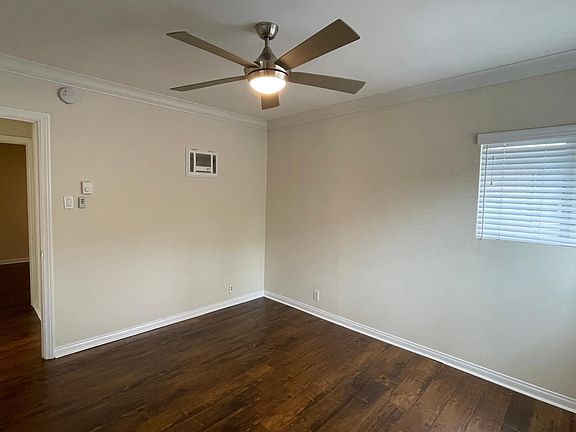 3rd image of 3753 S Barrington Ave