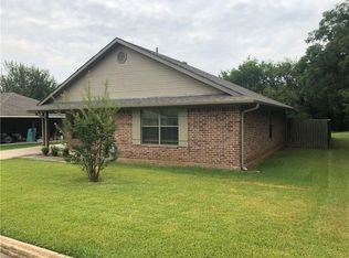 204 2nd St, Whitesboro, TX 76273