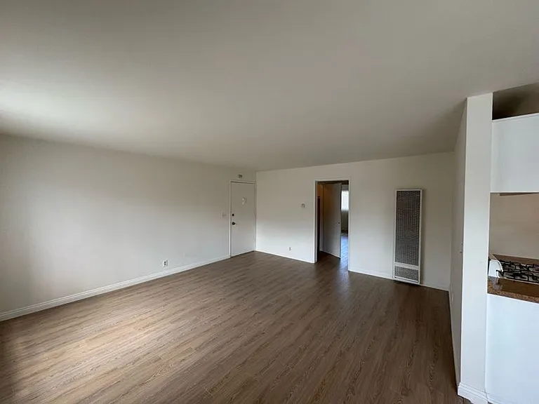 1394 Springfield St — Photo 7
