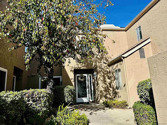 2nd image of 23944 Green Haven Ln