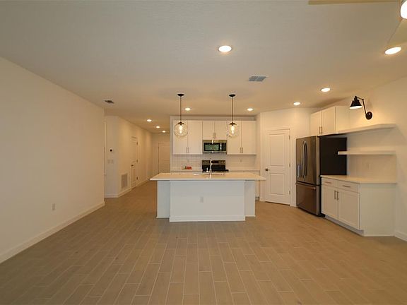 4th image of 4272 SW 141st Ln