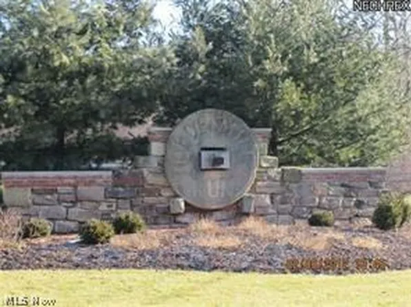 4324 Abbey Ln, Atwater, OH 44201