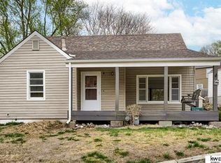 246 Elmwood Dr, Council Bluffs, IA 51503