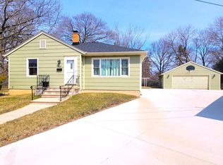 7227 8th Ave, Kenosha, WI 53143