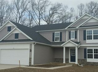 223 Trailcreek Dr, Burns Harbor, IN 46304