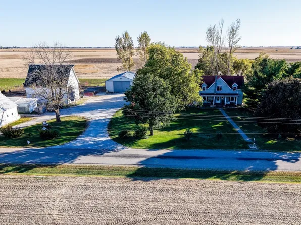 1227 E Hundred North Rd, Atwood, IL 61913