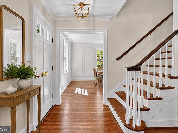 4th image of 2921 Legation St NW