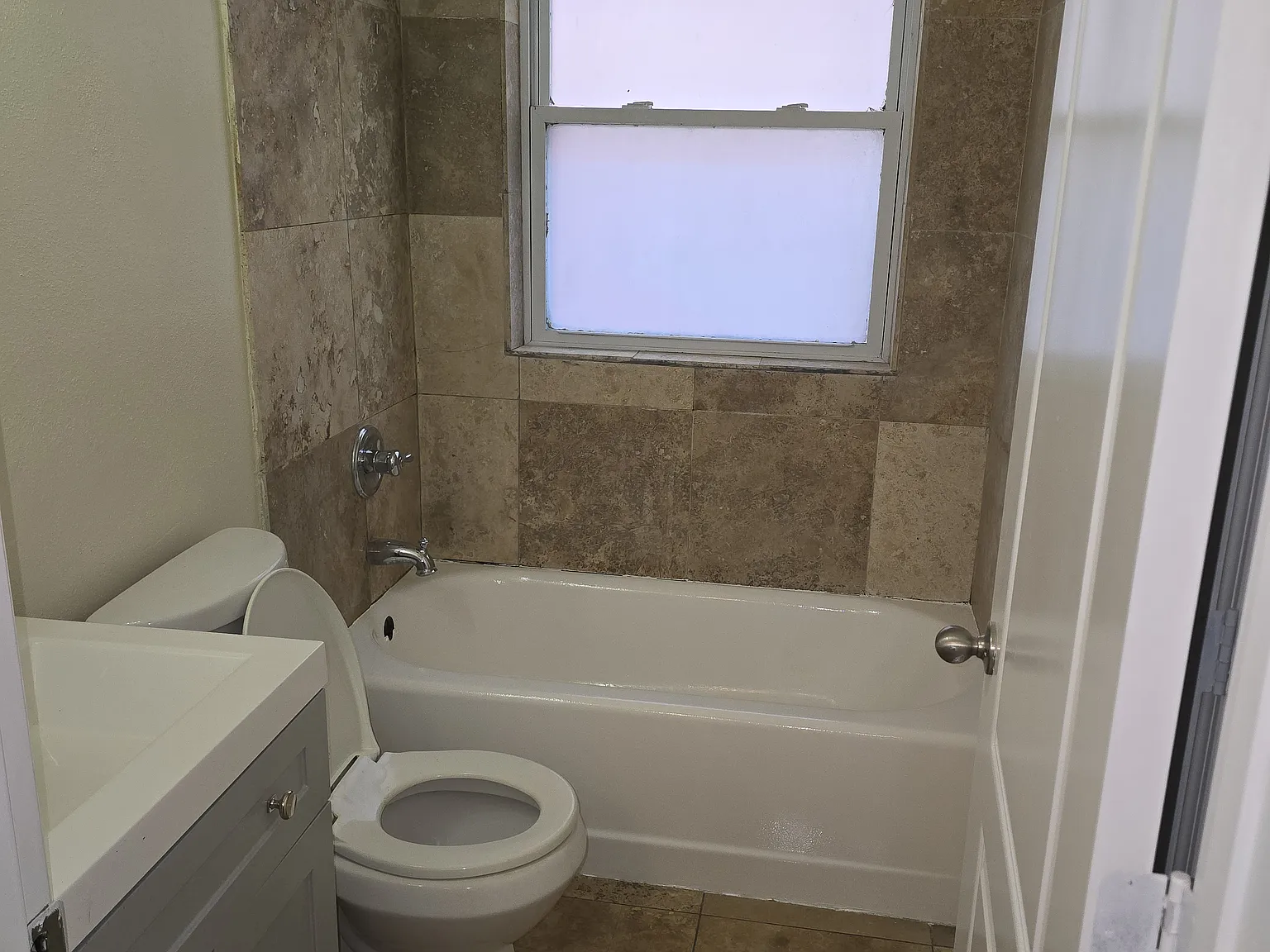 1 bed, 500 sqft, $1,100 — Photo 4