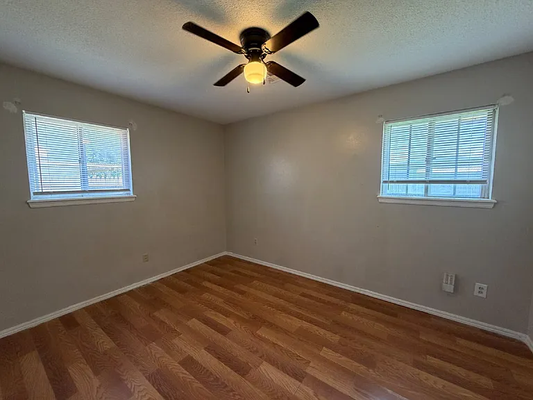 3216 Dentwood Ter — Photo 14
