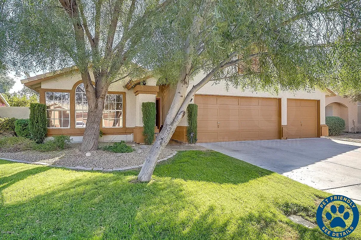 3 bed, 3.0 bath, 1720 sqft, $2,550 — Photo 1