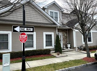 12 Chart Loop, Staten Island, NY 10309