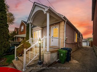 27 Aileen Ave, Toronto, ON M6M 1E5