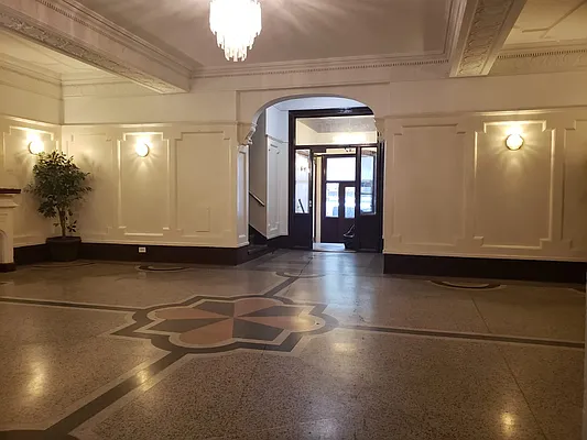 Rented by Lang Realty LLC | media 7