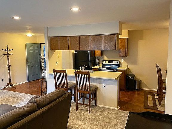 2nd image of 35 Bolton Ct #35