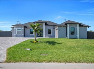 1125 NE 14th Terrace Cpe, Coral, FL 33909