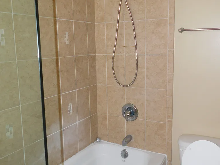 1612 N Nagle Ave #3 — Photo 13